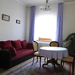 Boutique Ludo Мако