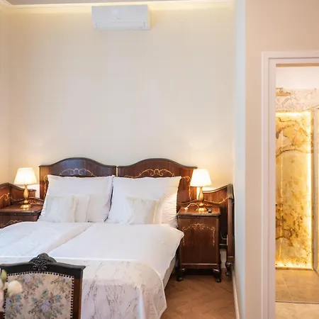 Boutique Ludo Apart-hotel 4*